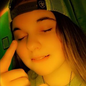 Meet your Posher, Maycie